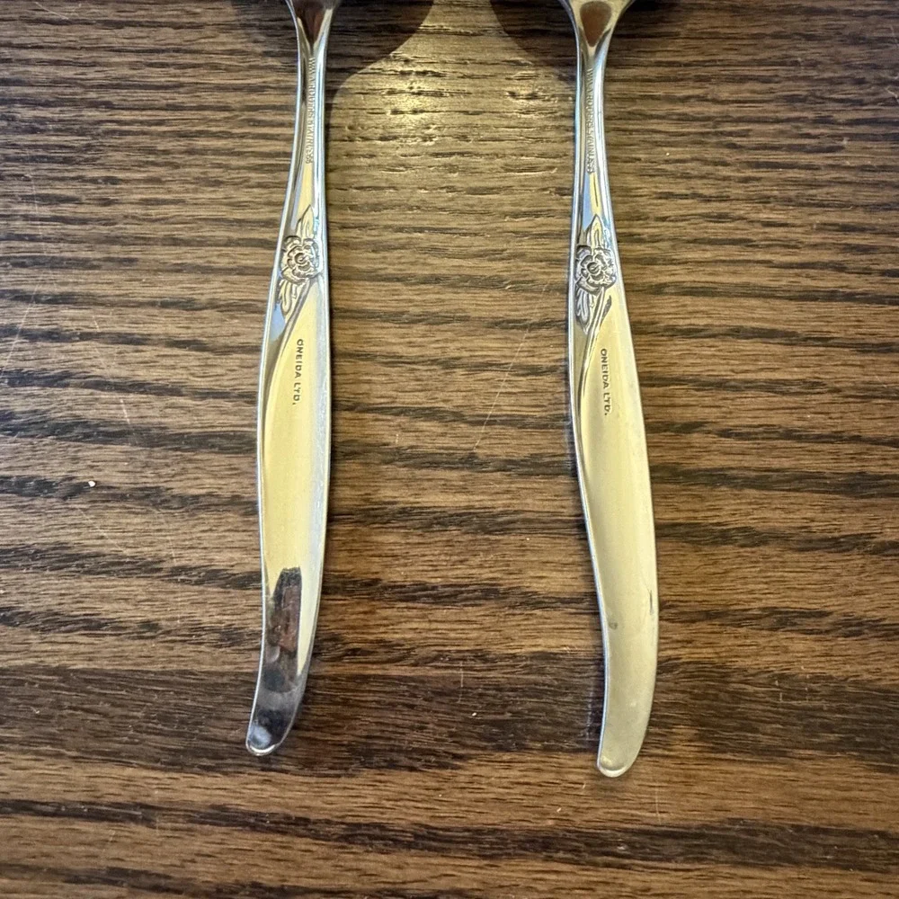Oneida WM A Rogers La Rose Tablespoon Serving Spoon Stainless Steel Set of 2